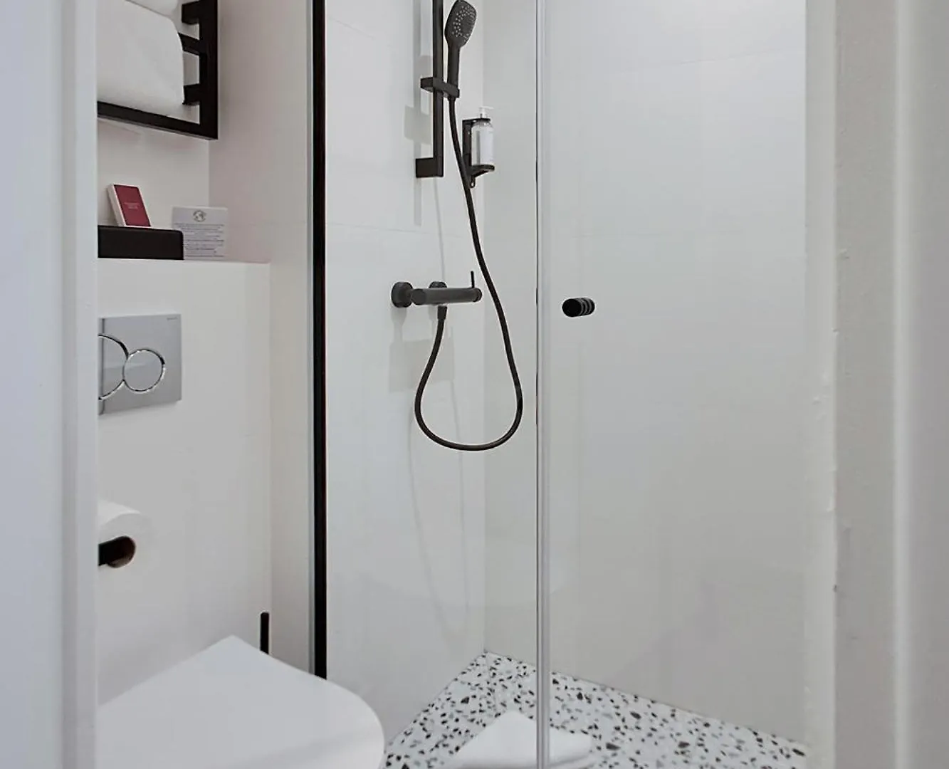 Trendy Canettes Hotel Paris France