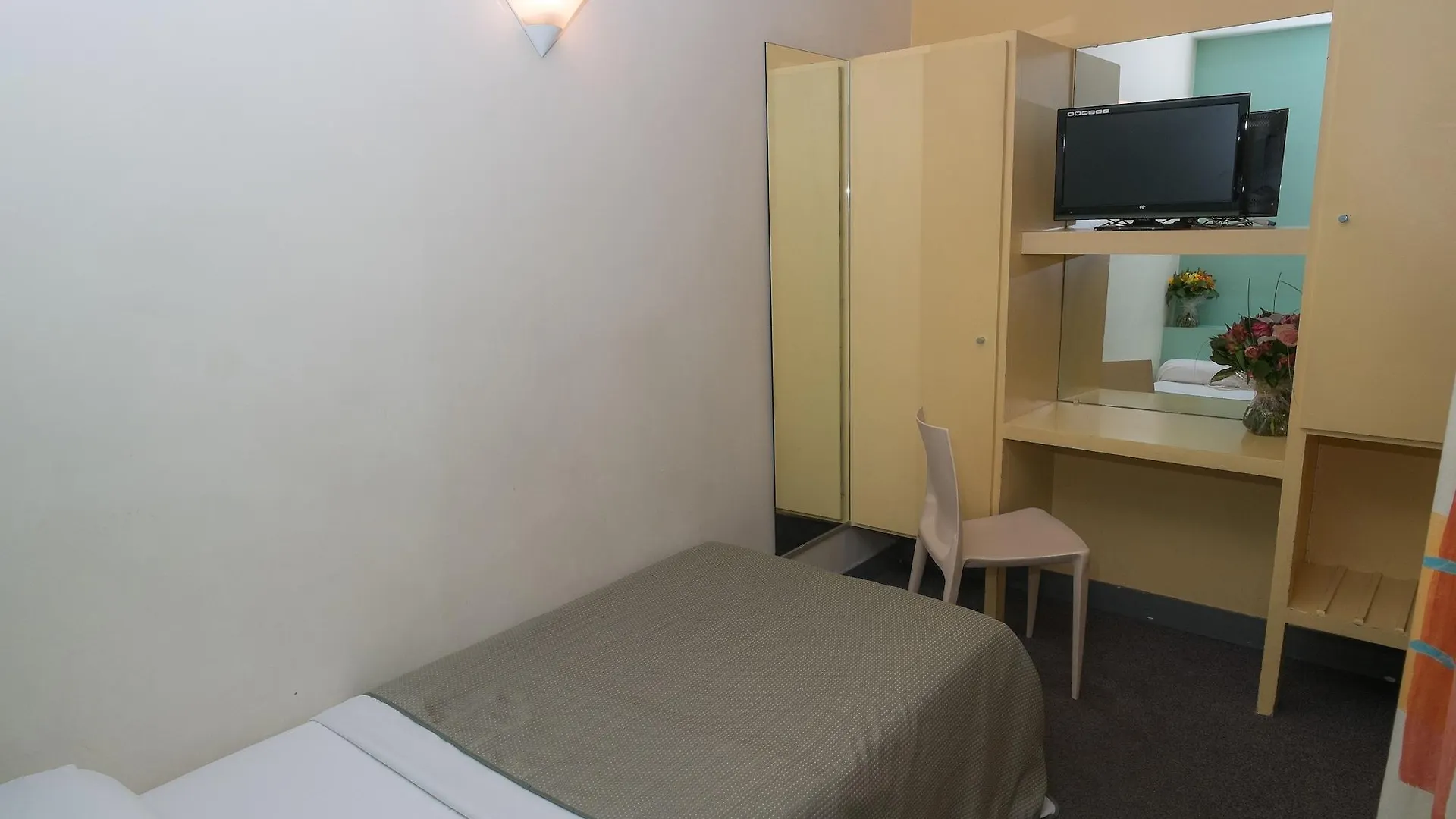 Trendy Canettes Hotel Parigi 3*,  Francia