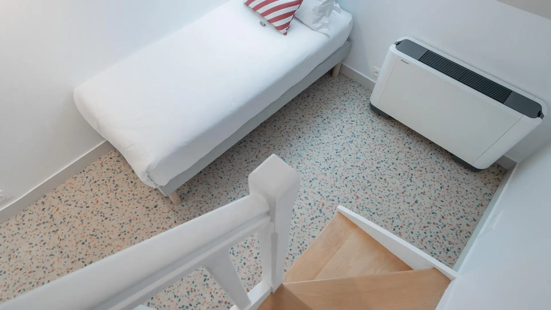 Trendy Canettes Hotel Parigi