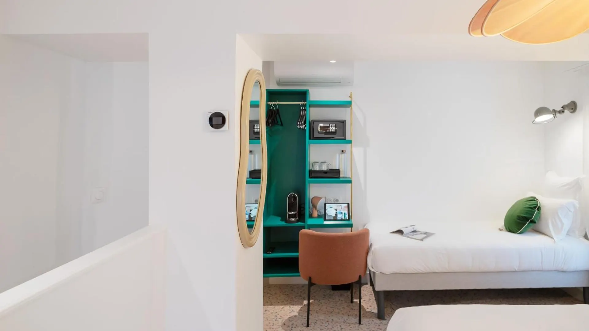Trendy Canettes Hotel Parigi