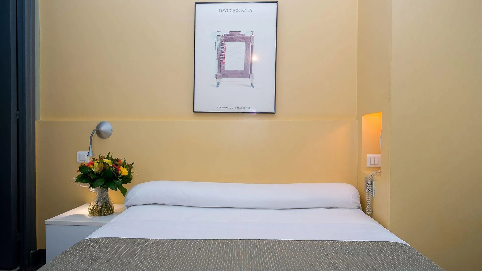***  Trendy Canettes Hotel Parigi Francia